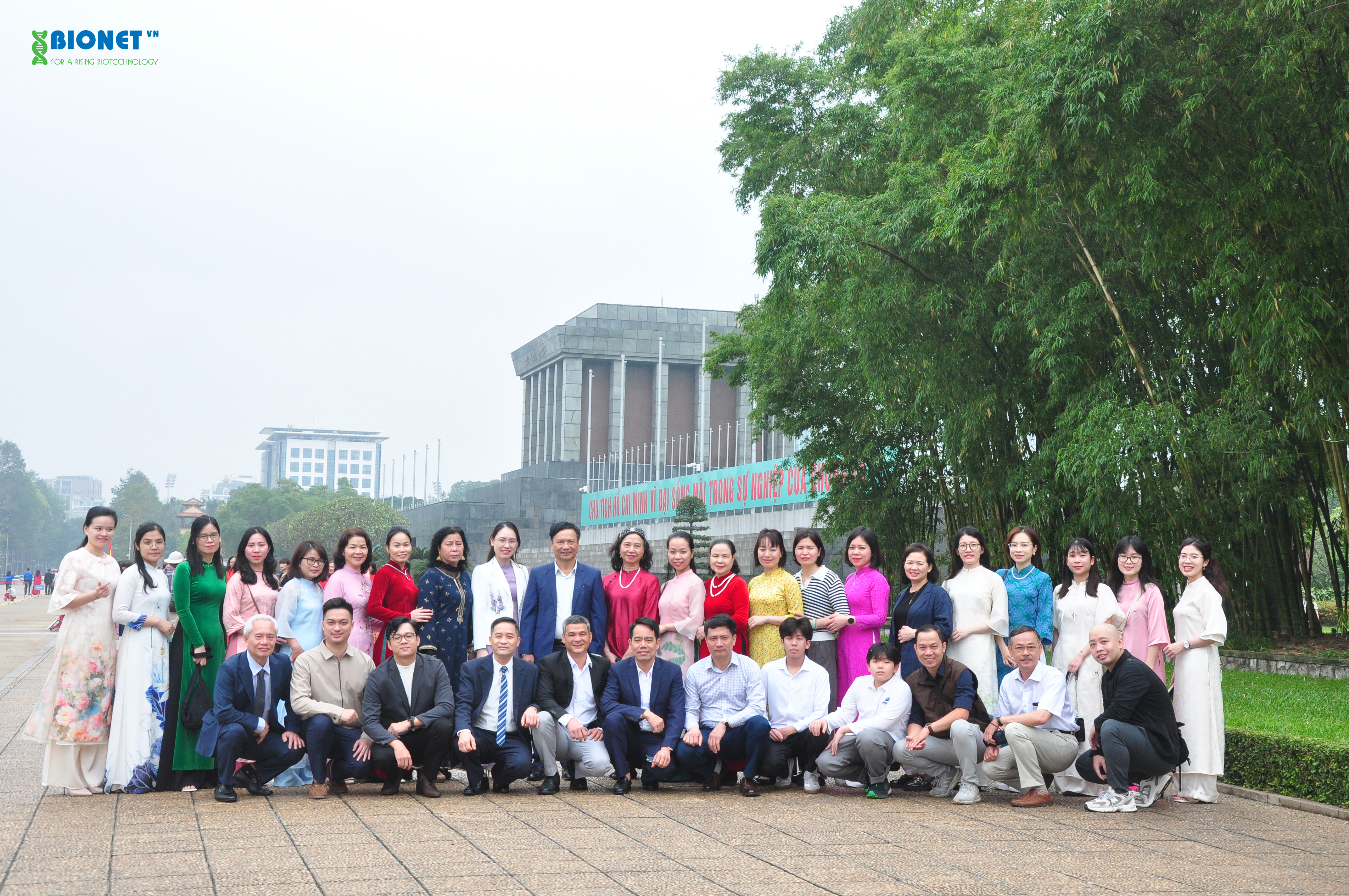 BIONET VIỆT NAM TỔ CHỨC CHƯƠNG TRÌNH VIẾNG LĂNG BÁC VÀ THAM QUAN NHÀ QUỐC HỘI VIỆT NAM